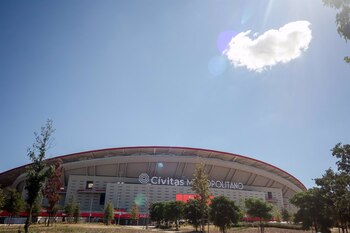 Exterior del estadio deportivo Cívitas