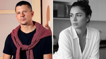 Díptico de dos retratos: Mario Hart en color con suéter rojizo sobre camiseta negra y Korina Rivadeneira en blanco y negro con camisa blanca.