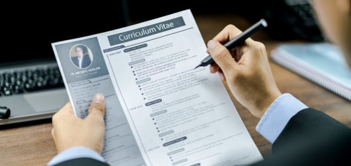 El 53% de los especialistas en Recursos Humanos ve favorable que los postulantes adapten sus currículums para que los sistemas puedan procesarlos con mayor facilidad. Foto: Certus