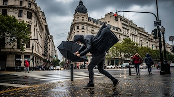 Alerta naranja y amarilla por fuertes vientos en Buenos Aires: qué zonas se verán afectadas
