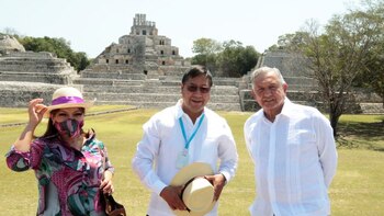 AMLO propuso suspender permisos petrolíferos