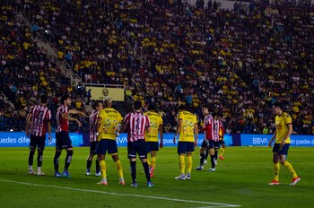 Ni la presencia de dos