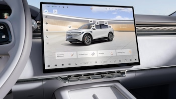 Los carros ya compiten como celulares: software, pantallas e inteligencia artificial