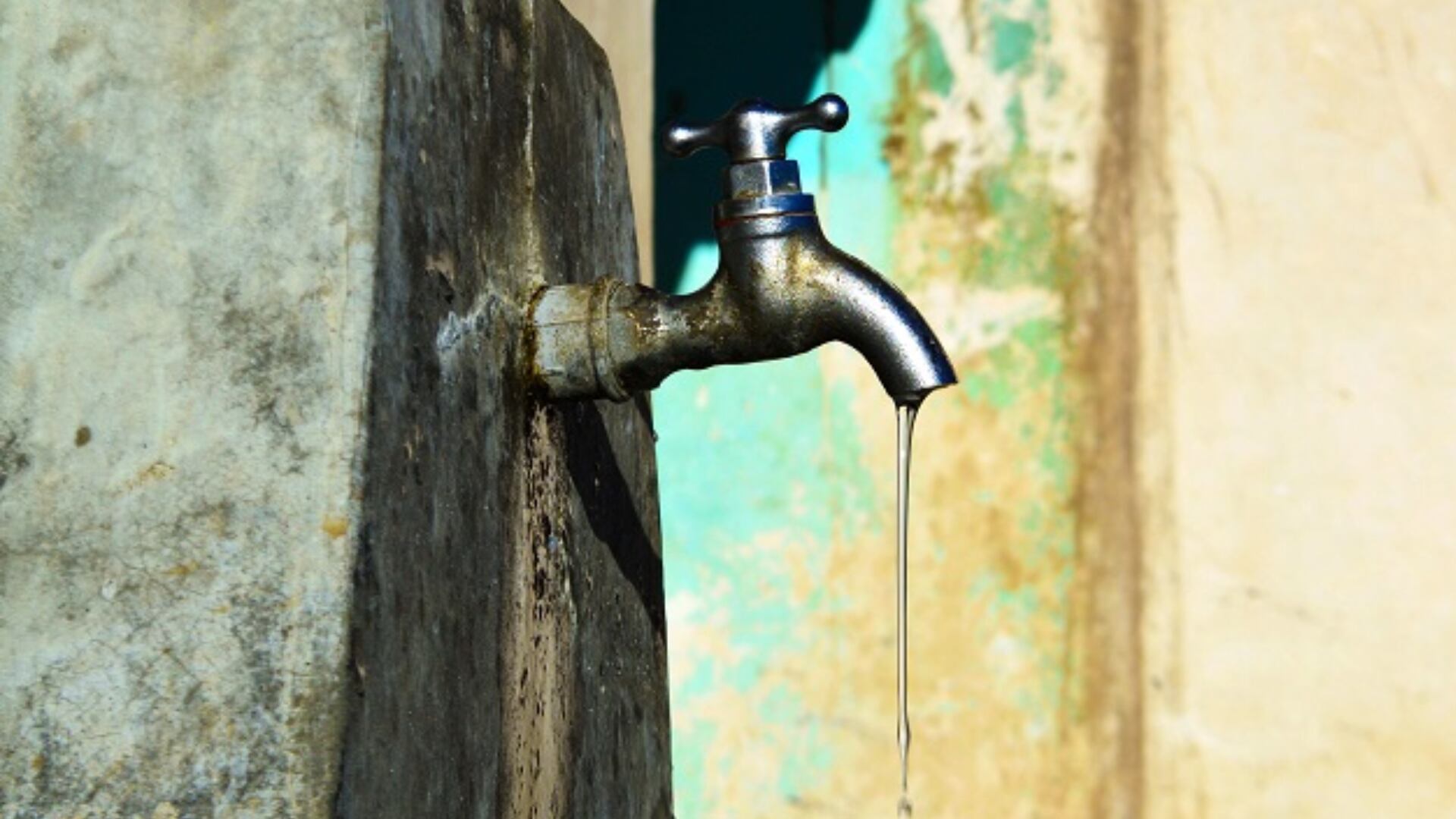 El subsidio de los servicios esenciales cubrió montos de hasta $30 en agua potable y $80 en electricidad.