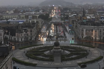 Lima amanece con llovizna y cielo cubierto: el clima da un giro tras días de calor intenso. Agencia Andina