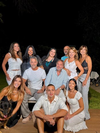 Além da presença de