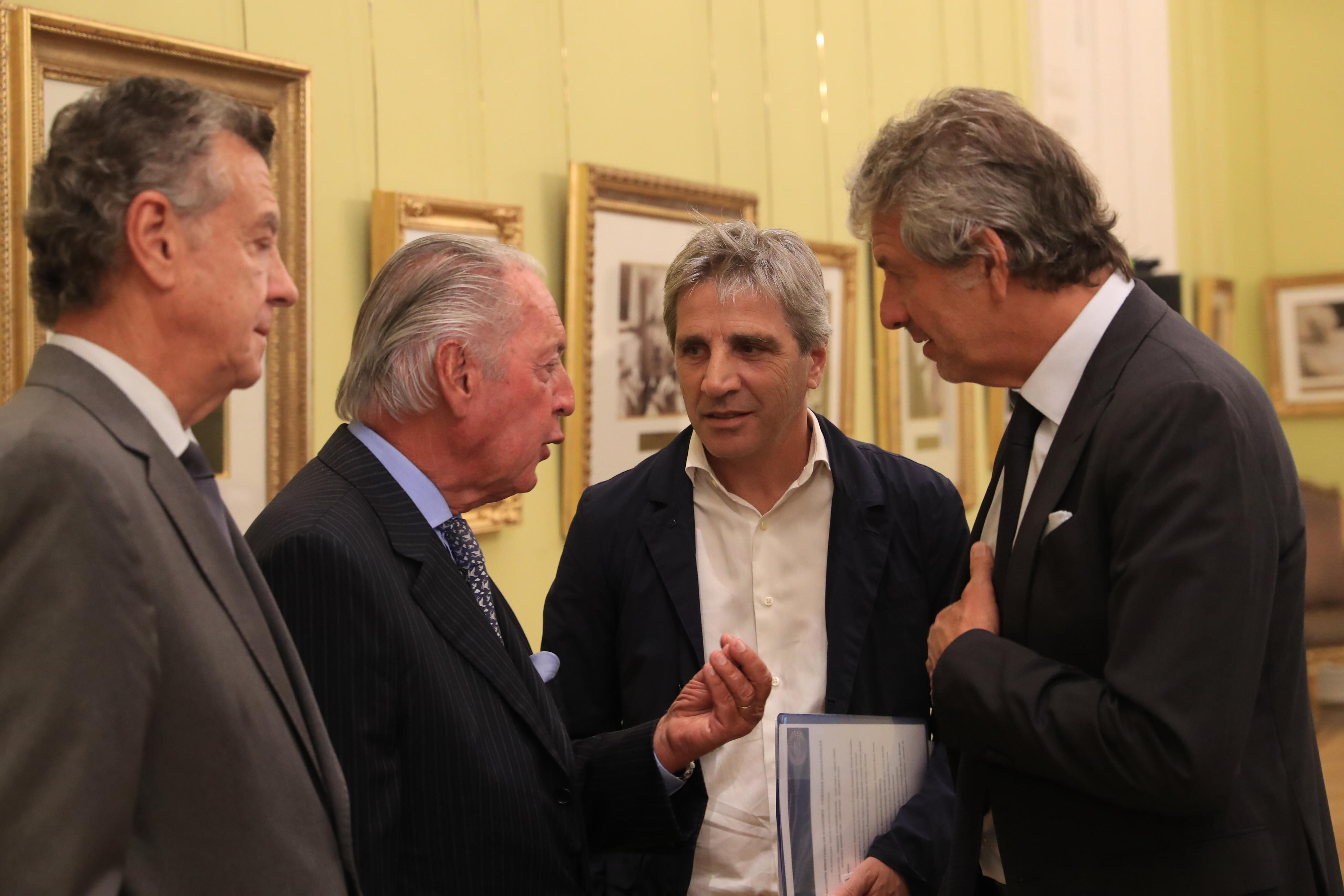 El ministro Caputo asistirá mañana por primera vez al evento de la Unión Industrial Argentina (UIA) con la nueva cúpula.