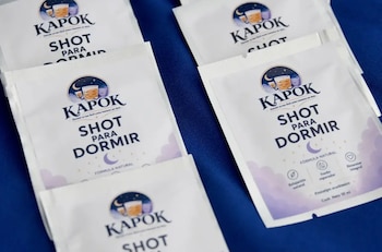 Kapok es una propuesta de estudiantes de Farmacia de la UCR en formato shot, diseñada para favorecer la relajación y apoyar un mejor descanso. Crédito: Anel Kenjekeeva / UCR