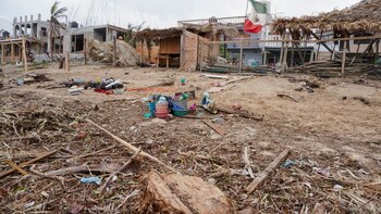 Huracán Bonnie se elevó a
