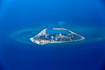 El destructor norteamericano USS Mustin