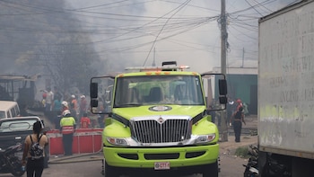 Guatemala: Incendio en colonia La Chácara, zona 5, deja tres viviendas destruidas y dos personas lesionadas