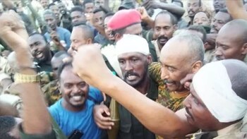 El líder del Ejército sudanés recibe a mediadores turcos en un nuevo esfuerzo para terminar con la guerra