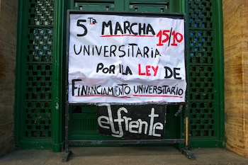 Previa marcha universitaria - Plaza Houssay - Represión