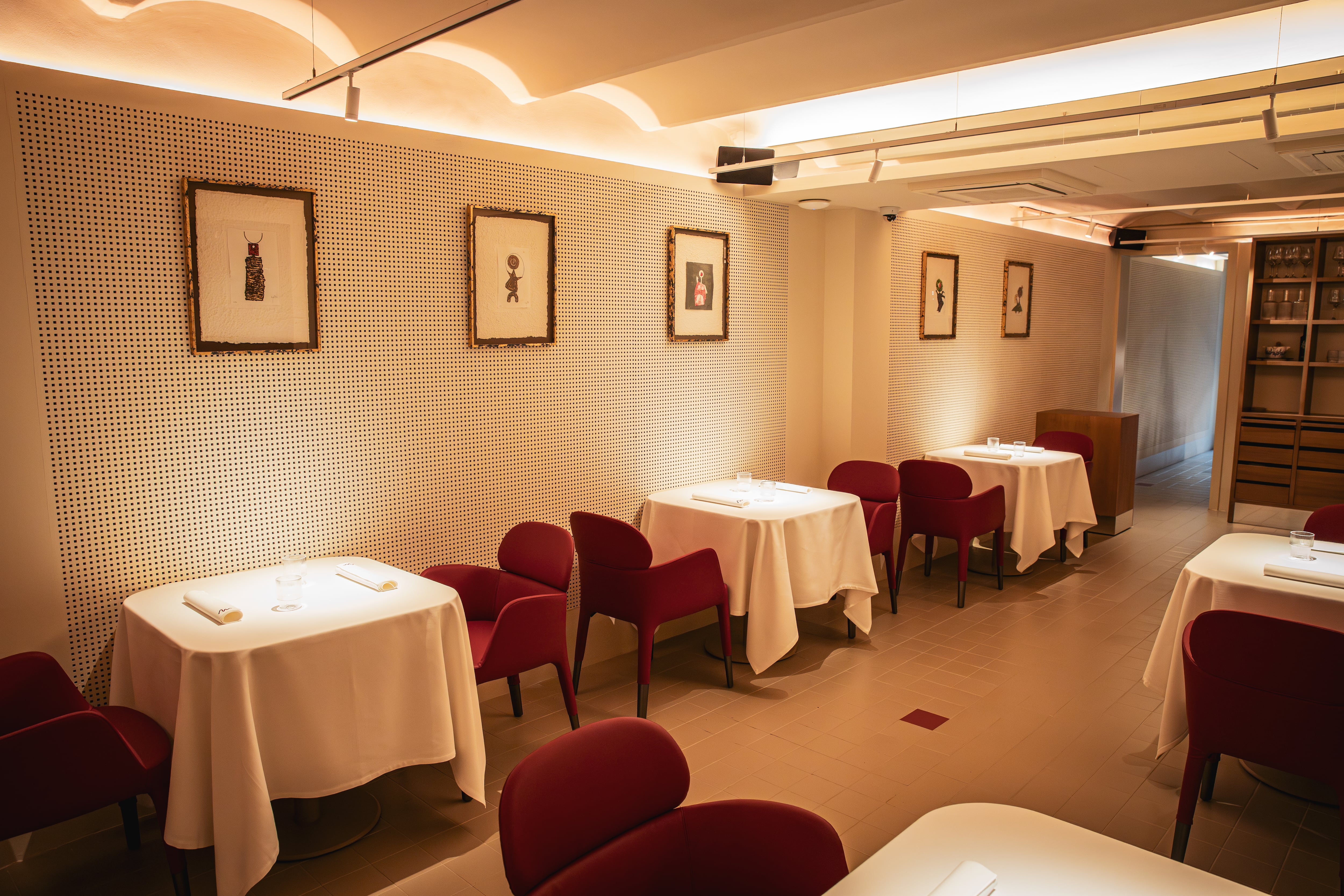 Interior del restaurante Melós, en Barcelona. (Cedida)