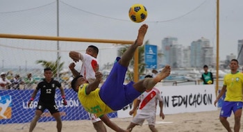 La fotografía es del enfrentamiento entre Brasil y Perú, duelo de la segunda jornada de la Liga Evolución que ganó el conjunto brasileño 7-6 - crédito Conmebol
