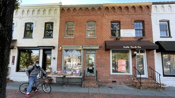 Frente de Bridge Street Books