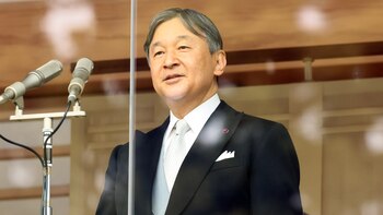 Naruhito recuerda en su 64