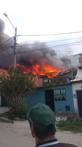 Incendio destruyo las viviendas de
