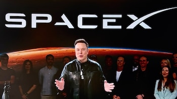 Elon Musk es oficialmente billonario: qué hace SpaceX y qué servicios ofrece
