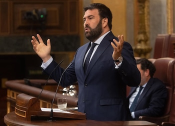 29/10/2024 El diputado de EH Bildu Jon Iñarritu interviene durante un pleno en el Congreso de los Diputados, a 29 de octubre de 2024, en Madrid (España). El Congreso debate y vota hoy la toma en consideración de dos iniciativas legislativas: la Proposición de Ley Orgánica de protección de las libertades y seguridad ciudadana y la Proposición de Ley para garantizar la representación internacional de las federaciones deportivas españolas. Posteriormente, se debaten las iniciativas no legislativas.
POLITICA
Eduardo Parra - Europa Press