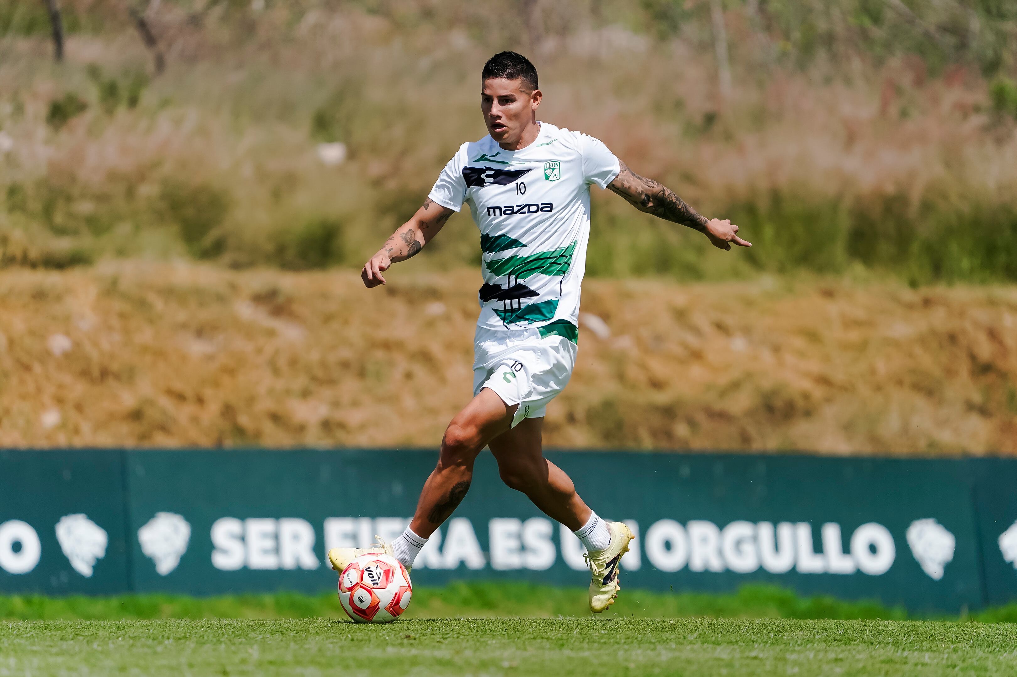 James Rodríguez tiene un poco más de cuatro meses con León de México, antes de que acabe el contrato - crédito Club León