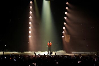 En el álbum, Bad Bunny