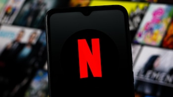 Cómo ver Netflix o Prime Video en un Smart TV usando solo el celular y sin poner la contraseña