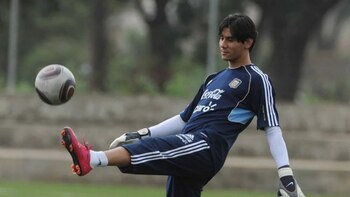 Óscar Ustari llegó a jugar