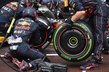 Red Bull sorprendió con la