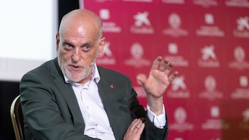 Javier Tebas: "El 'ser no tan superior' tiene poca credibilidad para dar lecciones sobre el futuro del fútbol"