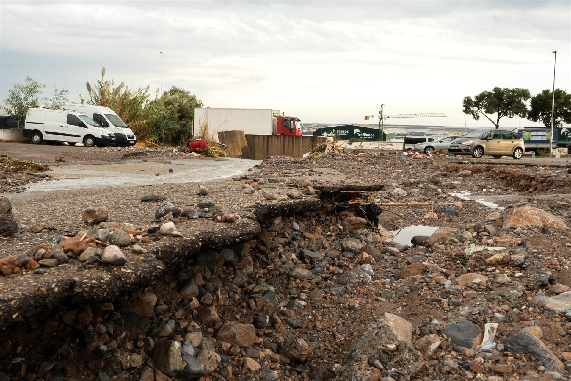 Imagen de las incidencias por las intensas lluvias en El Ejido (Almería). (Curro Vallejo / Europa Press)