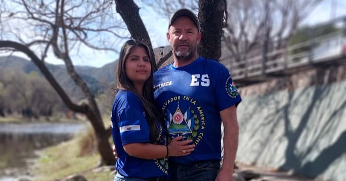 Una historia de amor a distancia: la salvadoreña que emigró por un argentino 30 años mayor