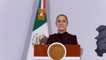 Sheinbaum presentará plan para contratación “urgente” de personal de salud y compra de equipos e insumos