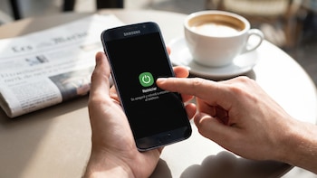 La señal de tu celular que indica que ya necesita reiniciarse