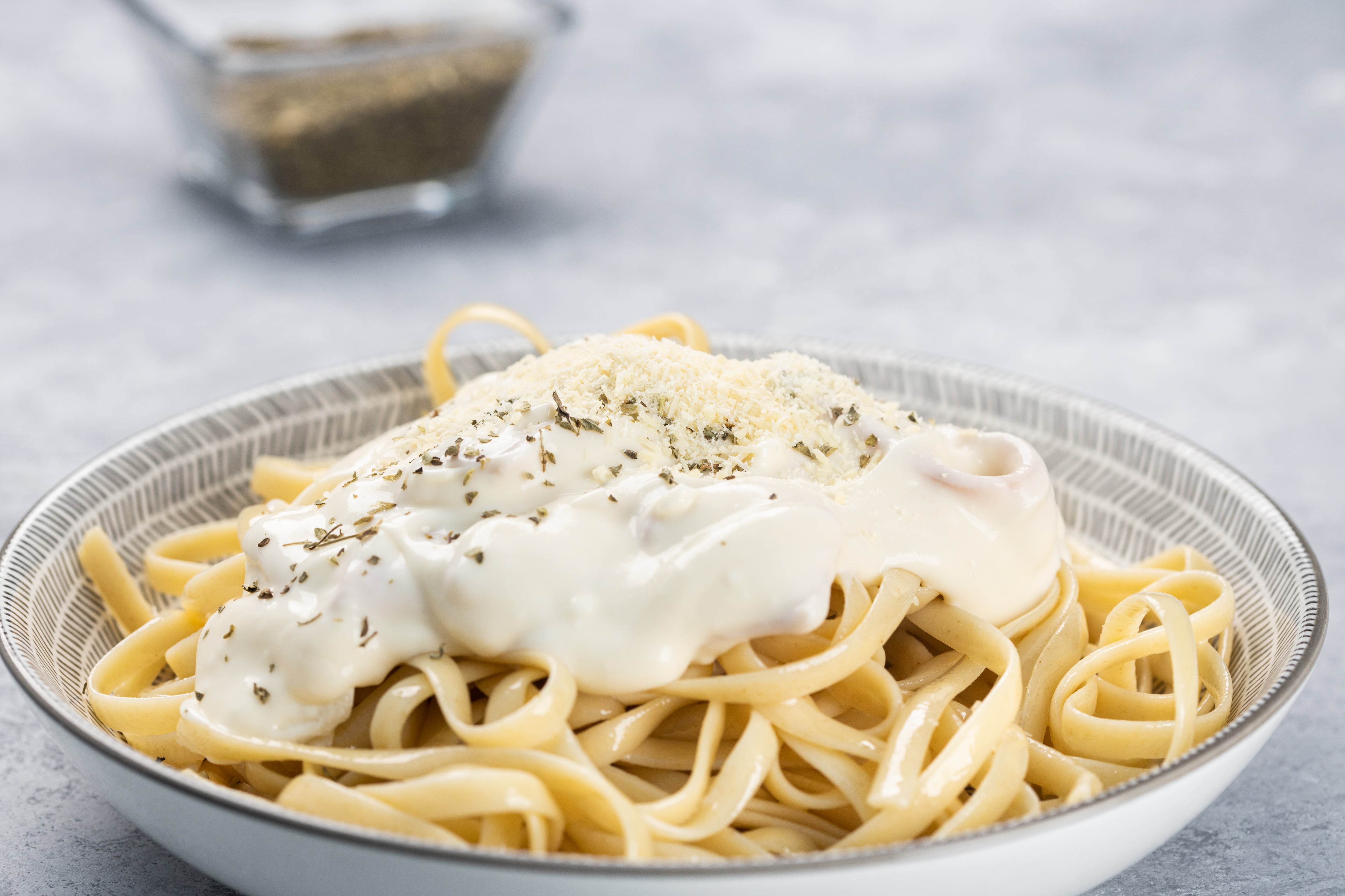 Salsa alfredo para pasta (Freepik)