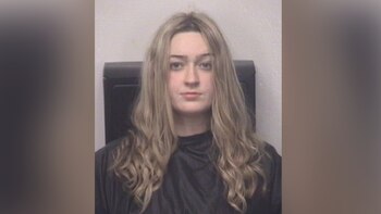 Aunque la maestra fue puesta