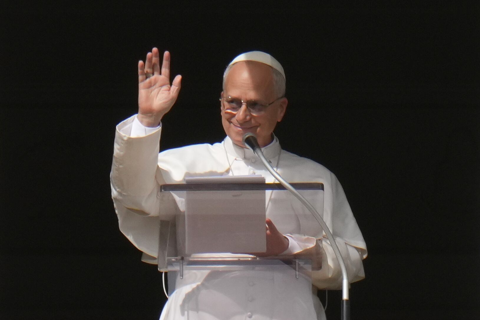 El papa León XIV en la Plaza de San Pedro en el Vaticano el 26 de octubre del 2025. (AP foto/Alessandra Tarantino)