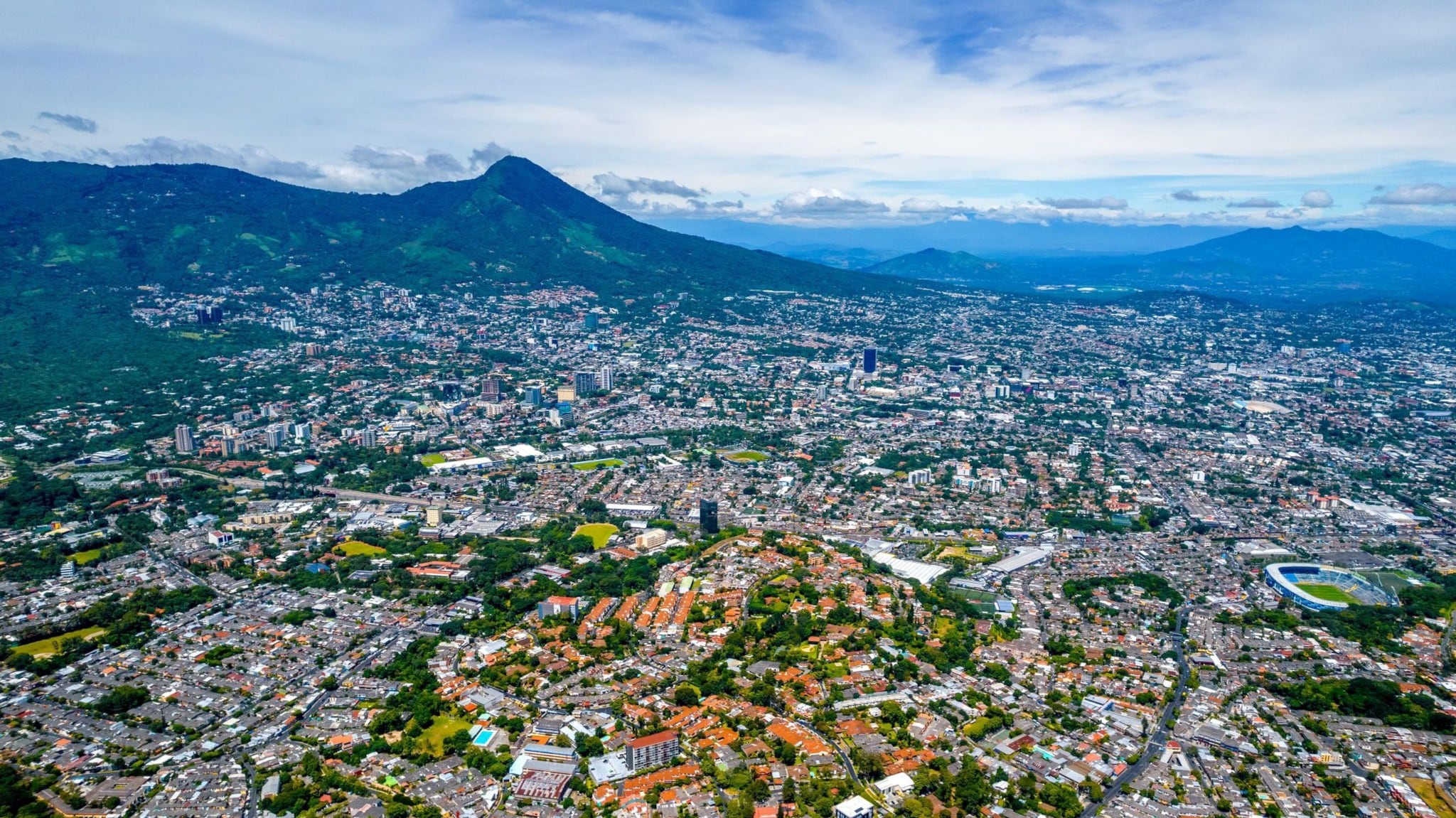 El Salvador recibió más de $475 millones en inversión extranjera directa en 2025, según el Ministerio de Economía. (Foto: cortesía)