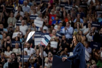 Kamala Harris durante un acto