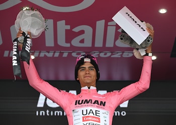 El mexicano obtuvo su primera victoria de etapa este 28 de mayo (REUTERS/Jennifer Lorenzini)