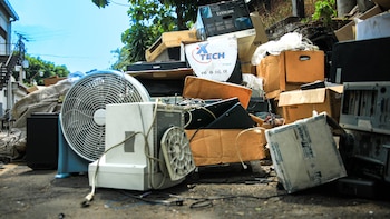 Los residuos electrónicos recolectados contienen cromo, cadmio y mercurio, sustancias peligrosas para la salud pública y el medio ambiente. (Cortesía: Ministerio de Medio Ambiente)