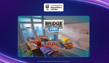Cartel promocional del videojuego Bridge Constructor Studio con juguetes de vehículos sobre una maqueta de puente en un escritorio
