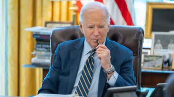 La Casa Blanca observa con