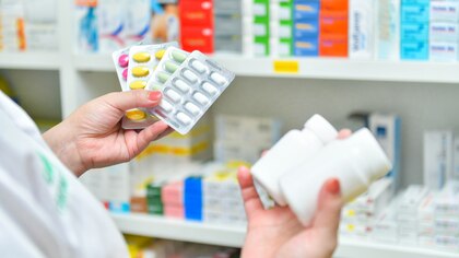 Una mujer de 77 años confunde los envases de dos medicamentos y toma ansiolíticos en lugar de las pastillas de la alergia
