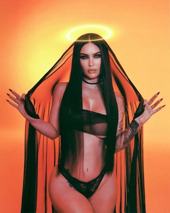 Megan Fox responde a trolls que calificaron de “vergonzosas” sus fotos en lencería