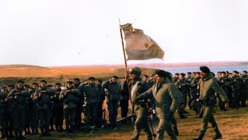 36 soldados, 12 horas de combate y siete muertos: el infierno de Pradera del Ganso y un homenaje que continúa 44 años después
