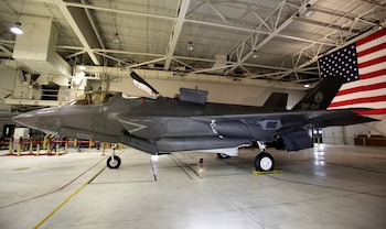 El F-35 Lightning II es