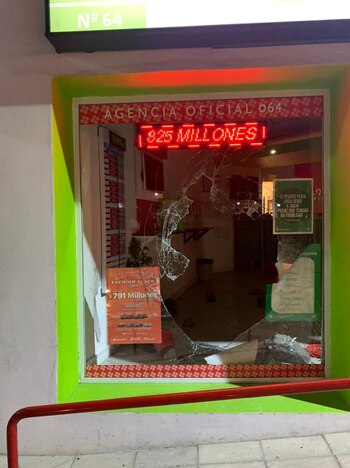 Así quedó la vitrina de