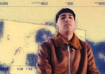 El cantante, benjitalkapone, ocupa el