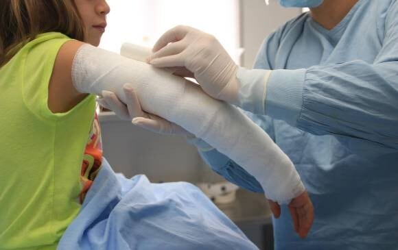 La improvisación en la cocina incrementa el riesgo de accidentes con aceite caliente - crédito Colprensa